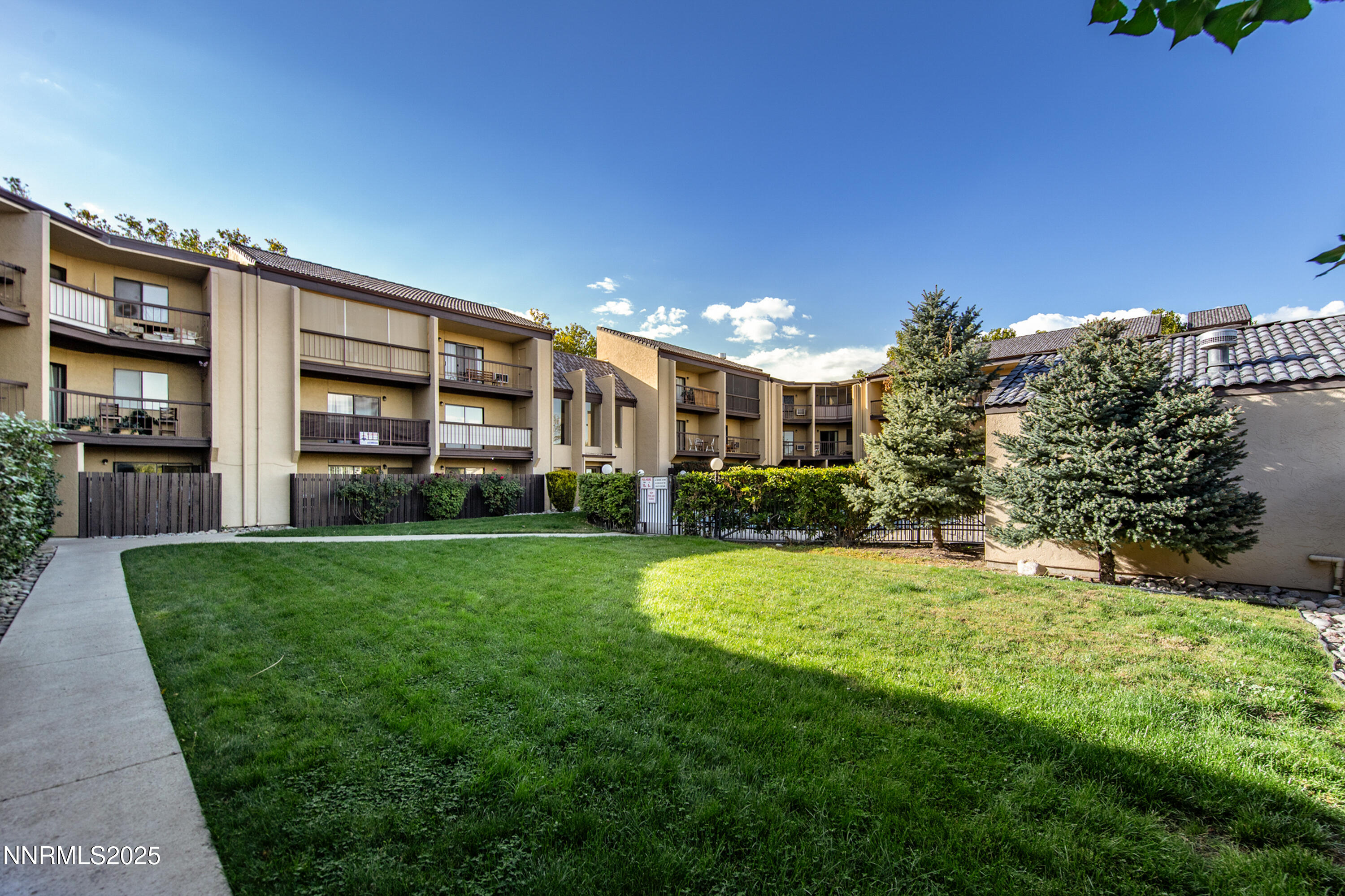 2450 Lymbery Street, Unit 213 Reno, NV 89509 - Photo 12 of 25 Lymberry2450_025