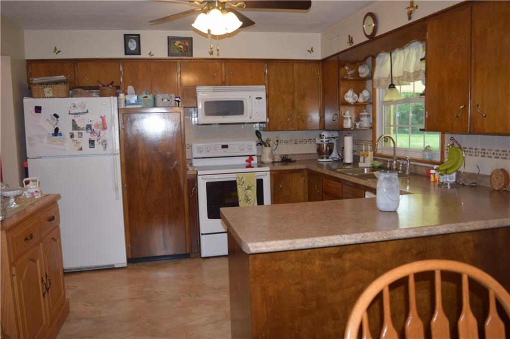 7015 Lamor Road Sharpsville, PA 16150 - Photo 12 of 25