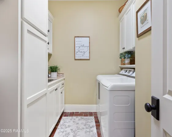$949,000 | 105 Adair Lane, Lafayette, LA 70508