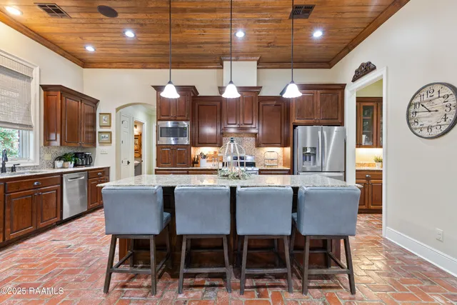 $949,000 | 105 Adair Lane, Lafayette, LA 70508