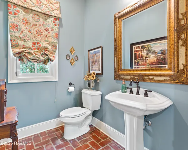 $949,000 | 105 Adair Lane, Lafayette, LA 70508