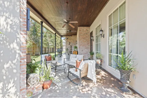 $949,000 | 105 Adair Lane, Lafayette, LA 70508