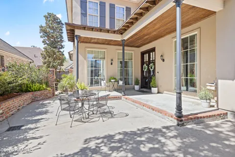 $949,000 | 105 Adair Lane, Lafayette, LA 70508