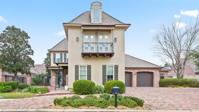 $949,000 | 105 Adair Lane, Lafayette, LA 70508