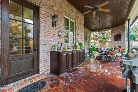 $949,000 | 105 Adair Lane, Lafayette, LA 70508