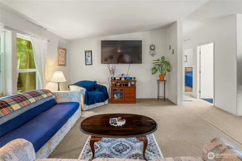 $475,000 | 22221 South Forest Loop Road, Granite Falls, WA 98252