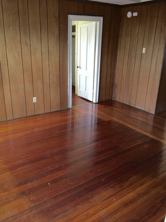 26 Greene Street Springfield, MA 01109 - Photo 7 of 13