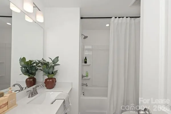 $2,260 | 2348 Layman Drive, Unit 2301, Gastonia, NC 28054