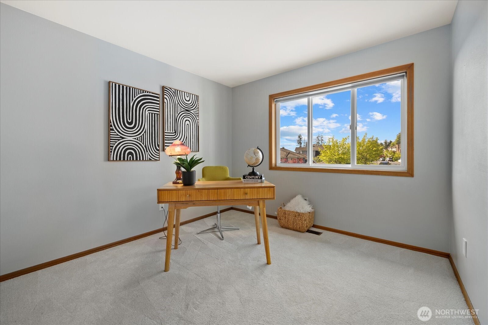 10906 Northeast 197th Street Bothell, WA 98011 - Photo 28 of 38 a work room with furniture and a window
