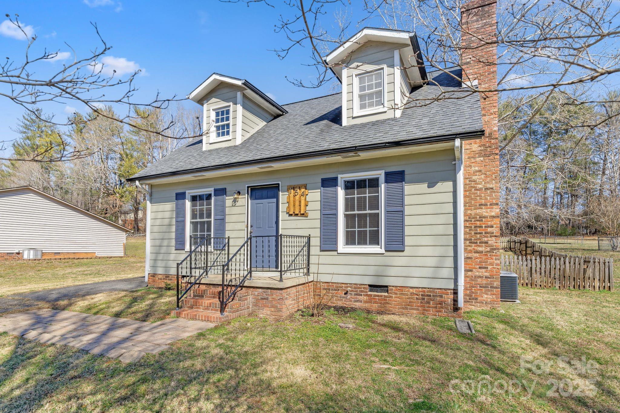 154 Vfw Road Morganton, NC 28655 - Photo 3 of 28 Gallery Image 3
