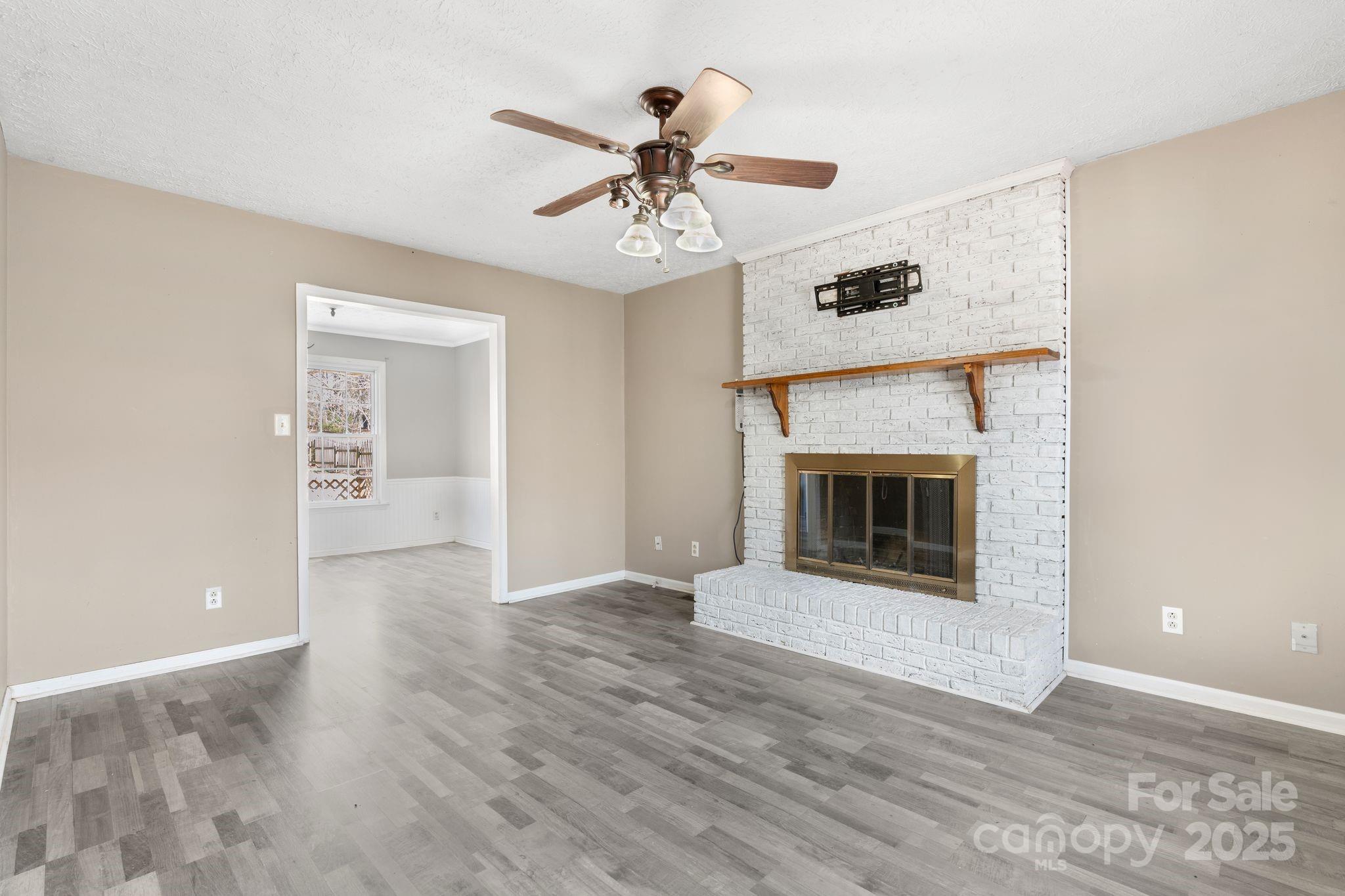 154 Vfw Road Morganton, NC 28655 - Photo 4 of 28 Gallery Image 4