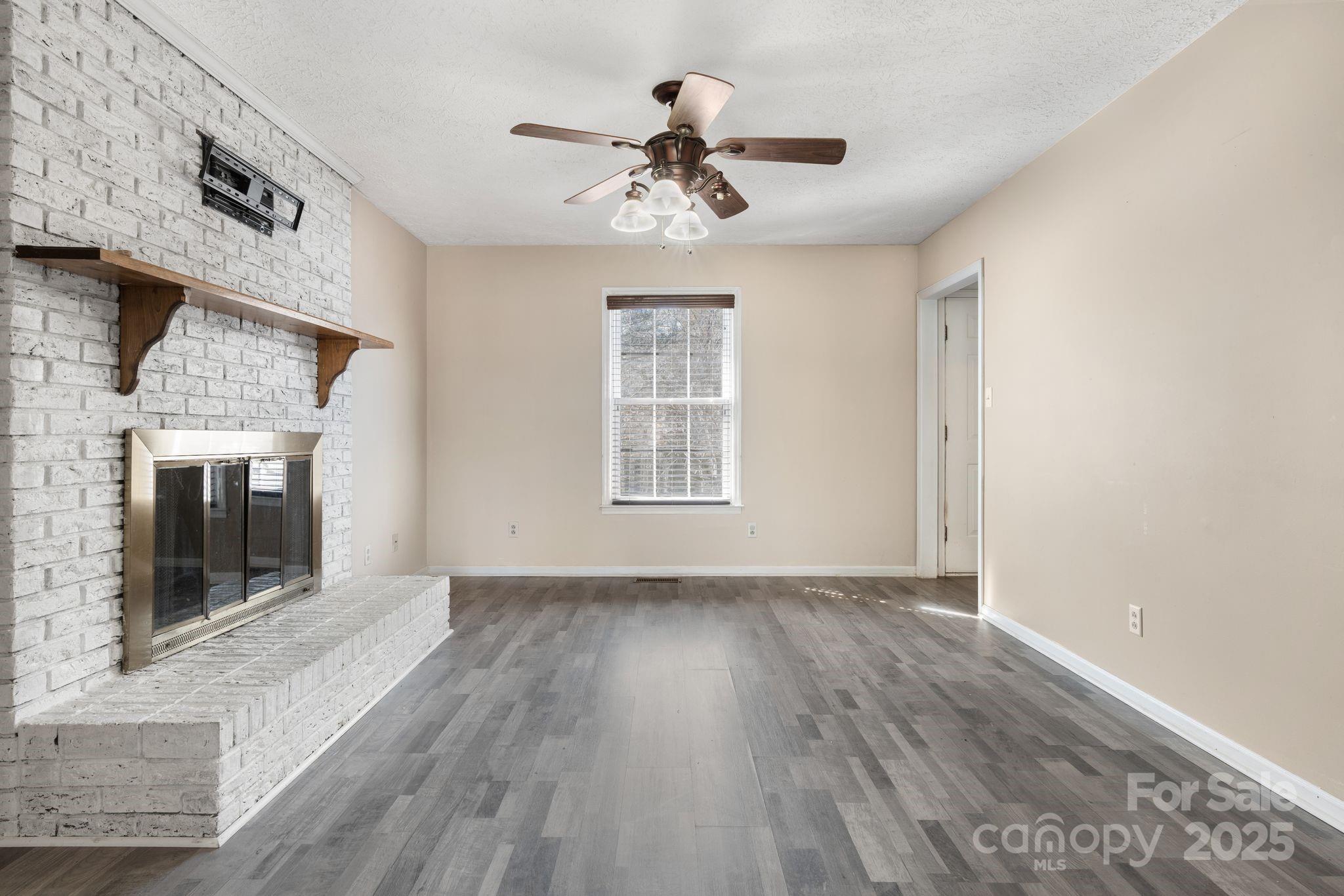 154 Vfw Road Morganton, NC 28655 - Photo 6 of 28 Gallery Image 6