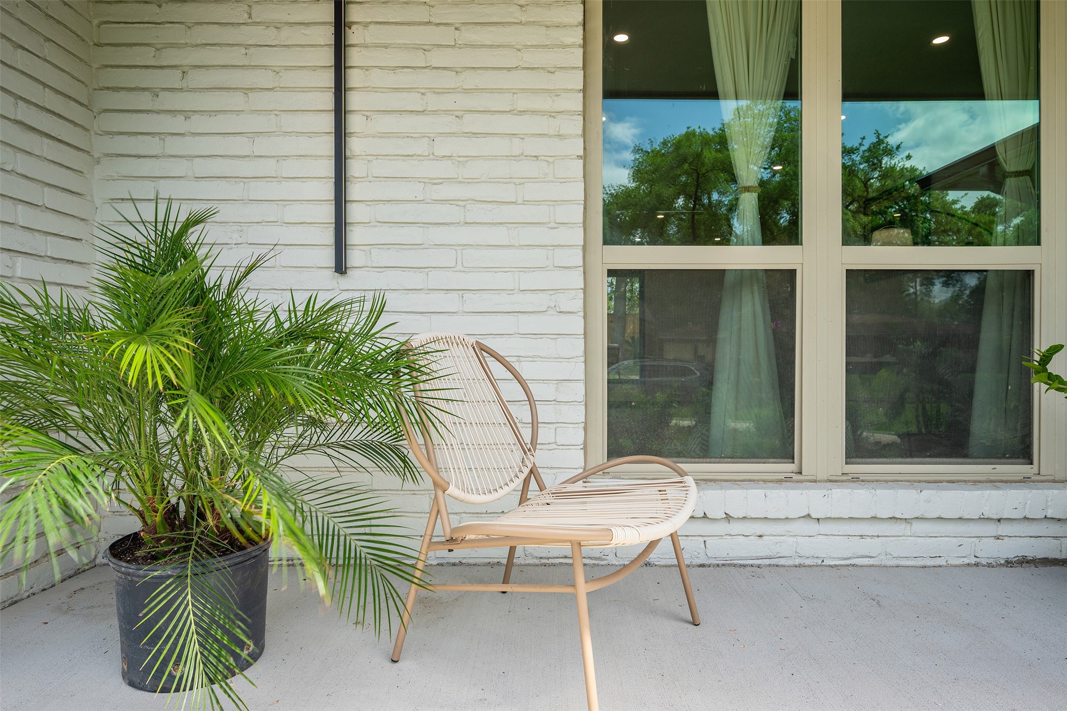 5326 Carew Street Houston, TX 77096 - Photo 28 of 30 a view of a chair and table in backyard of the house