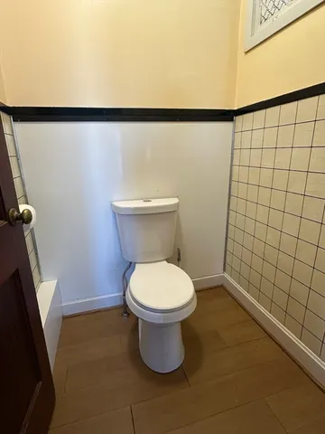 $1,100 | 455 Peckham Street, Unit 2W, Fall River, MA 02721