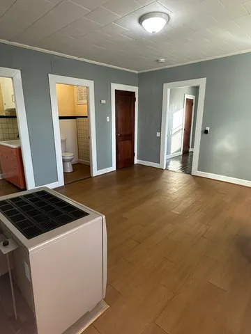 $1,100 | 455 Peckham Street, Unit 2W, Fall River, MA 02721