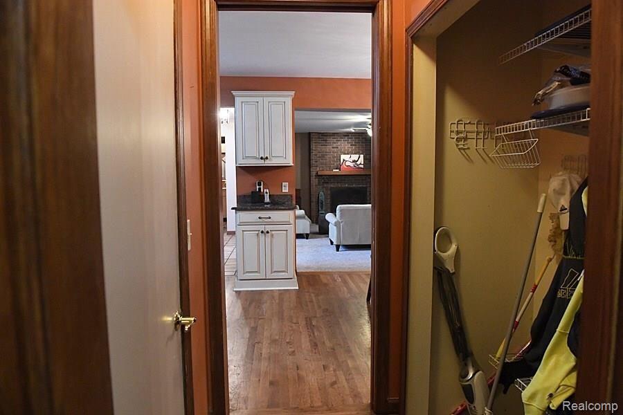 689 Ten Point Drive Rochester Hills, MI 48309 - Photo 31 of 70
