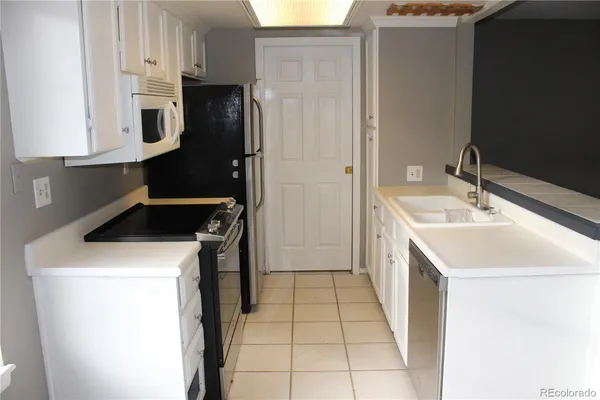 $1,900 | 2010 South Hannibal Street, Unit C, Aurora, CO 80013