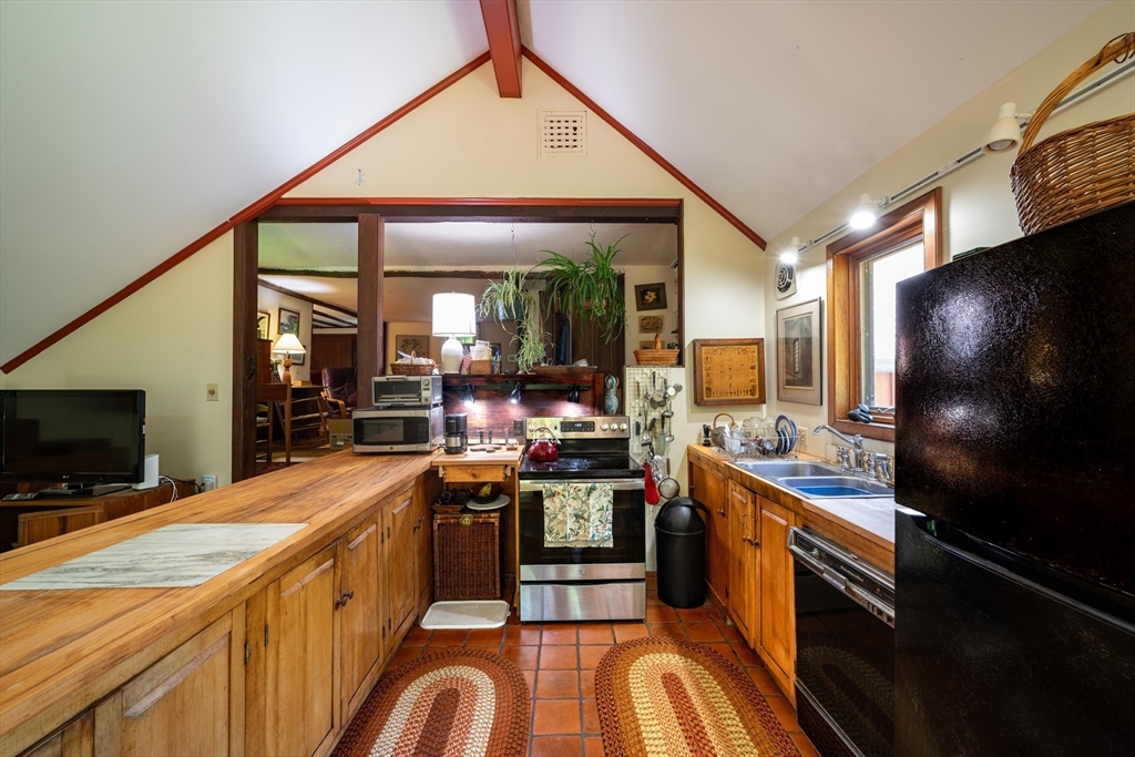 266 Turners Falls Road Montague, MA 01351 - Photo 19 of 36