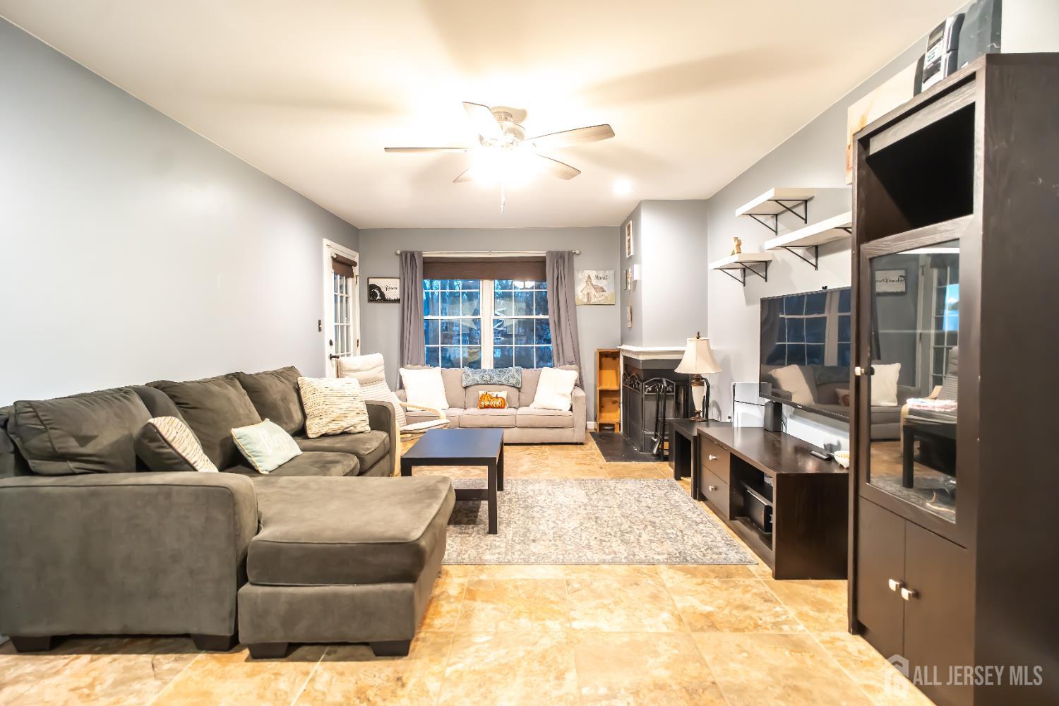 2402 Candlelight Court Helmetta, NJ 08828 - Photo 3 of 13