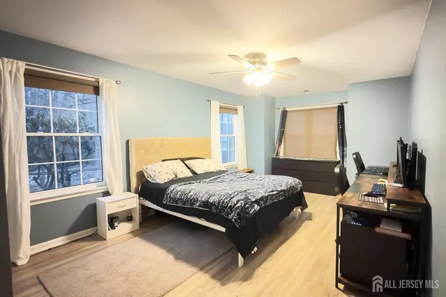 $335,999 | 2402 Candlelight Court, Helmetta, NJ 08828