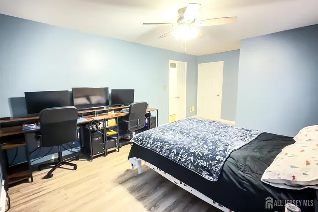 $335,999 | 2402 Candlelight Court, Helmetta, NJ 08828