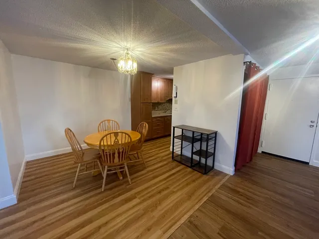 $1,800 | 29 Village Rock Lane, Unit 1, Natick, MA 01760