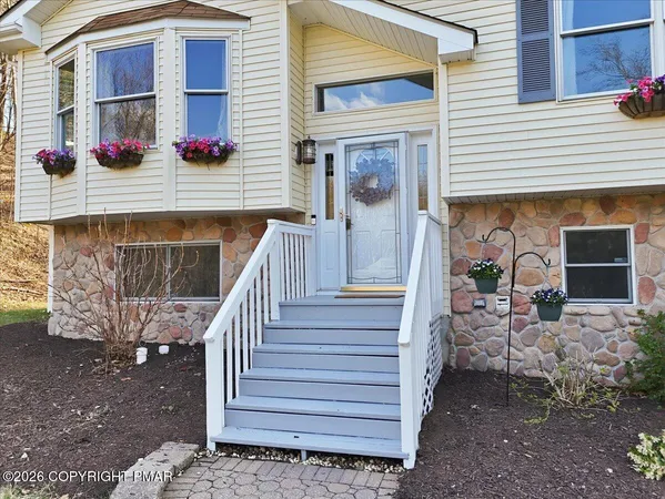 $399,000 | 219 Highland Drive, Stroudsburg, PA 18360