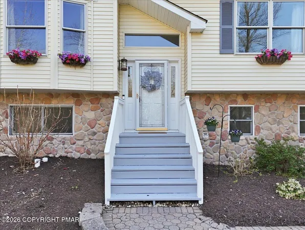 $399,000 | 219 Highland Drive, Stroudsburg, PA 18360