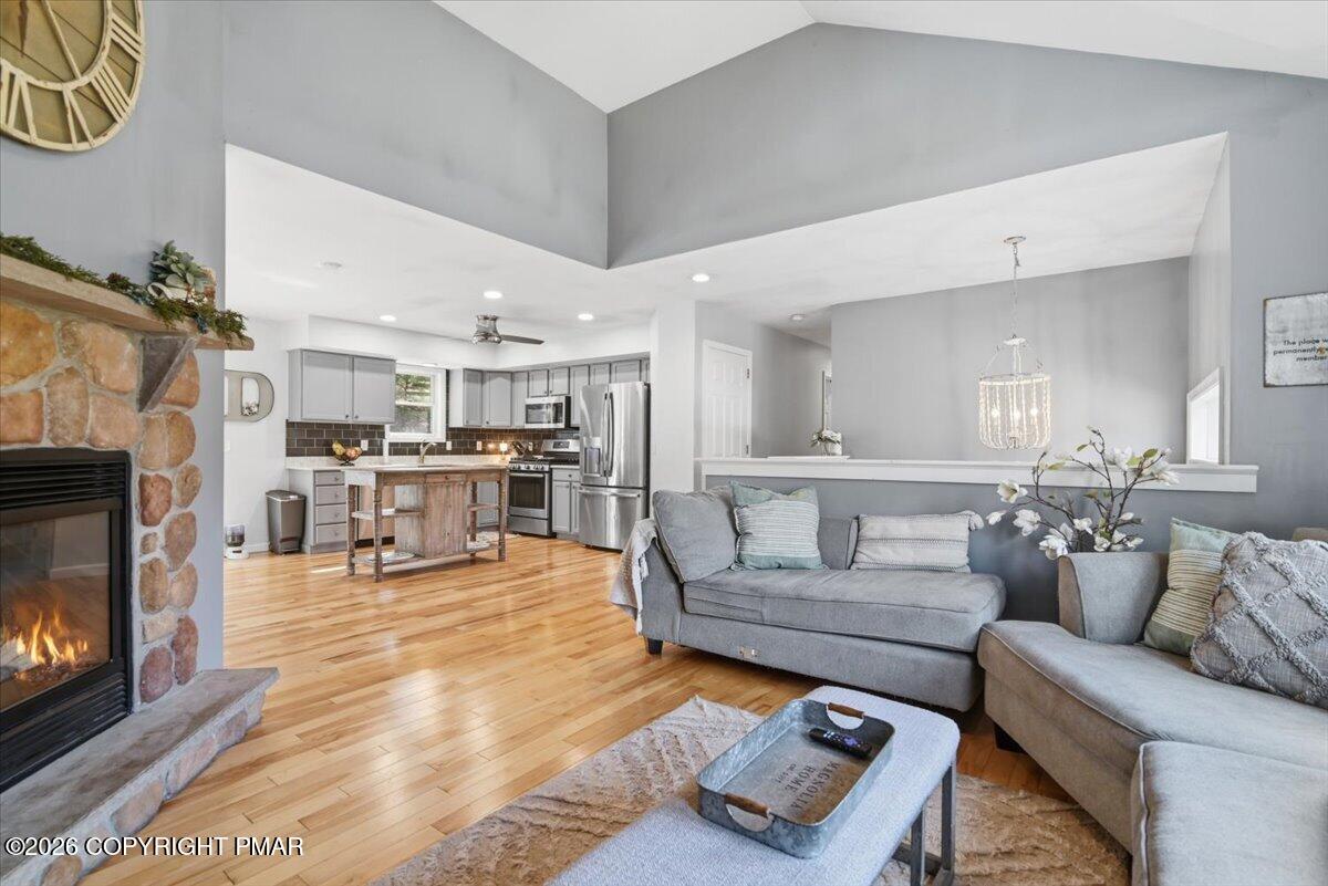 219 Highland Drive Stroudsburg, PA 18360 - Photo 22 of 93 Living Room/Kitchen