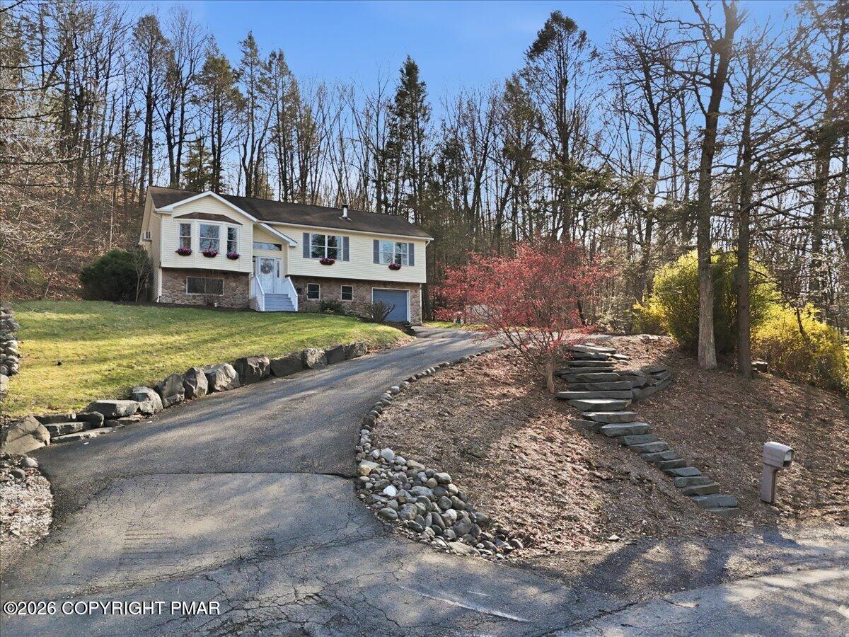 219 Highland Drive Stroudsburg, PA 18360 - Photo 3 of 93 Street View