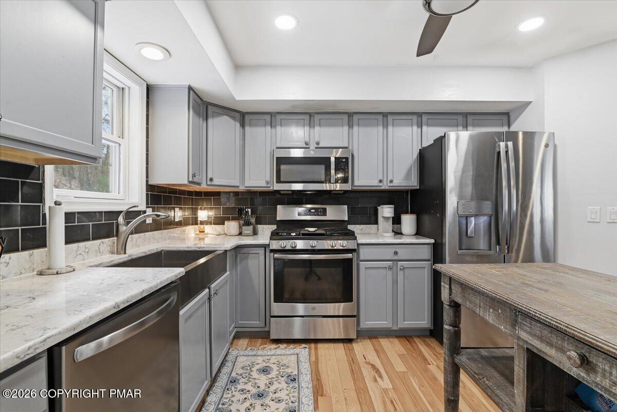219 Highland Drive Stroudsburg, PA 18360 - Photo 31 of 93 Kitchen
