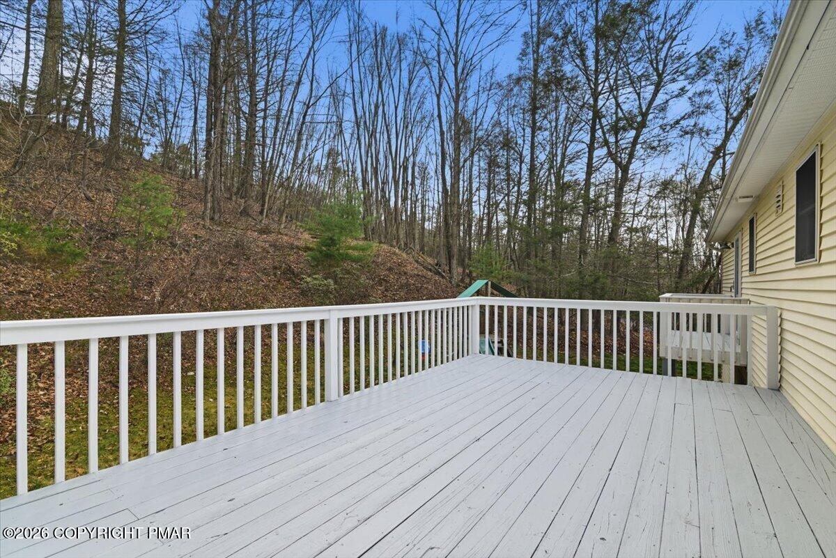219 Highland Drive Stroudsburg, PA 18360 - Photo 70 of 93 Deck
