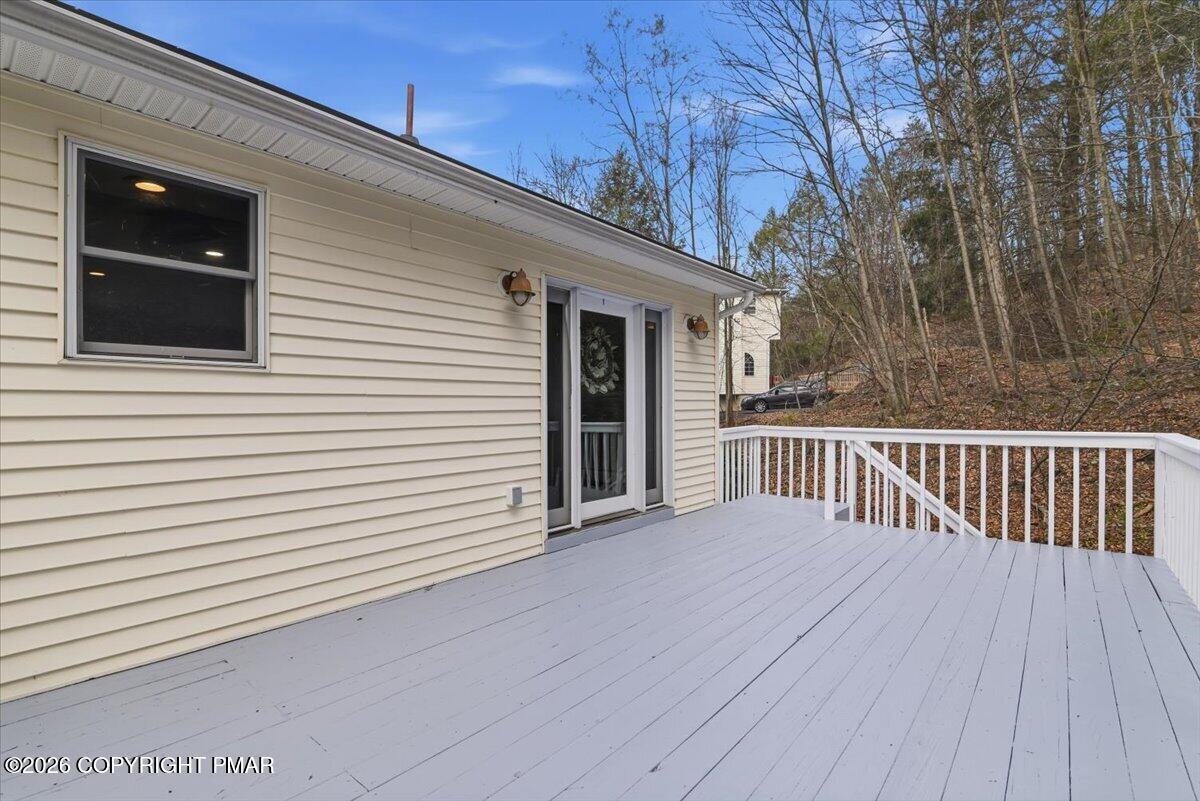 219 Highland Drive Stroudsburg, PA 18360 - Photo 71 of 93 Deck