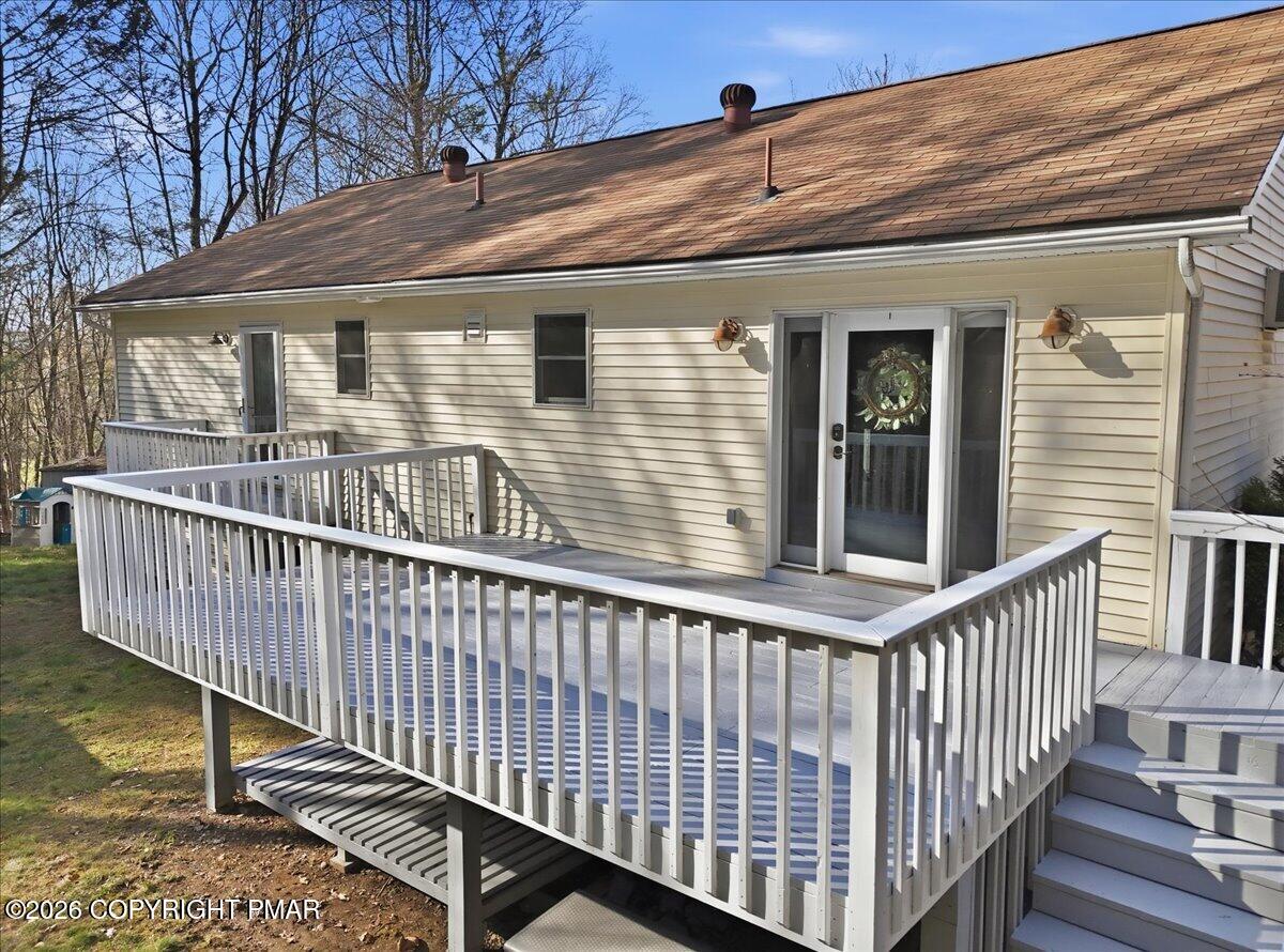 219 Highland Drive Stroudsburg, PA 18360 - Photo 72 of 93 Deck
