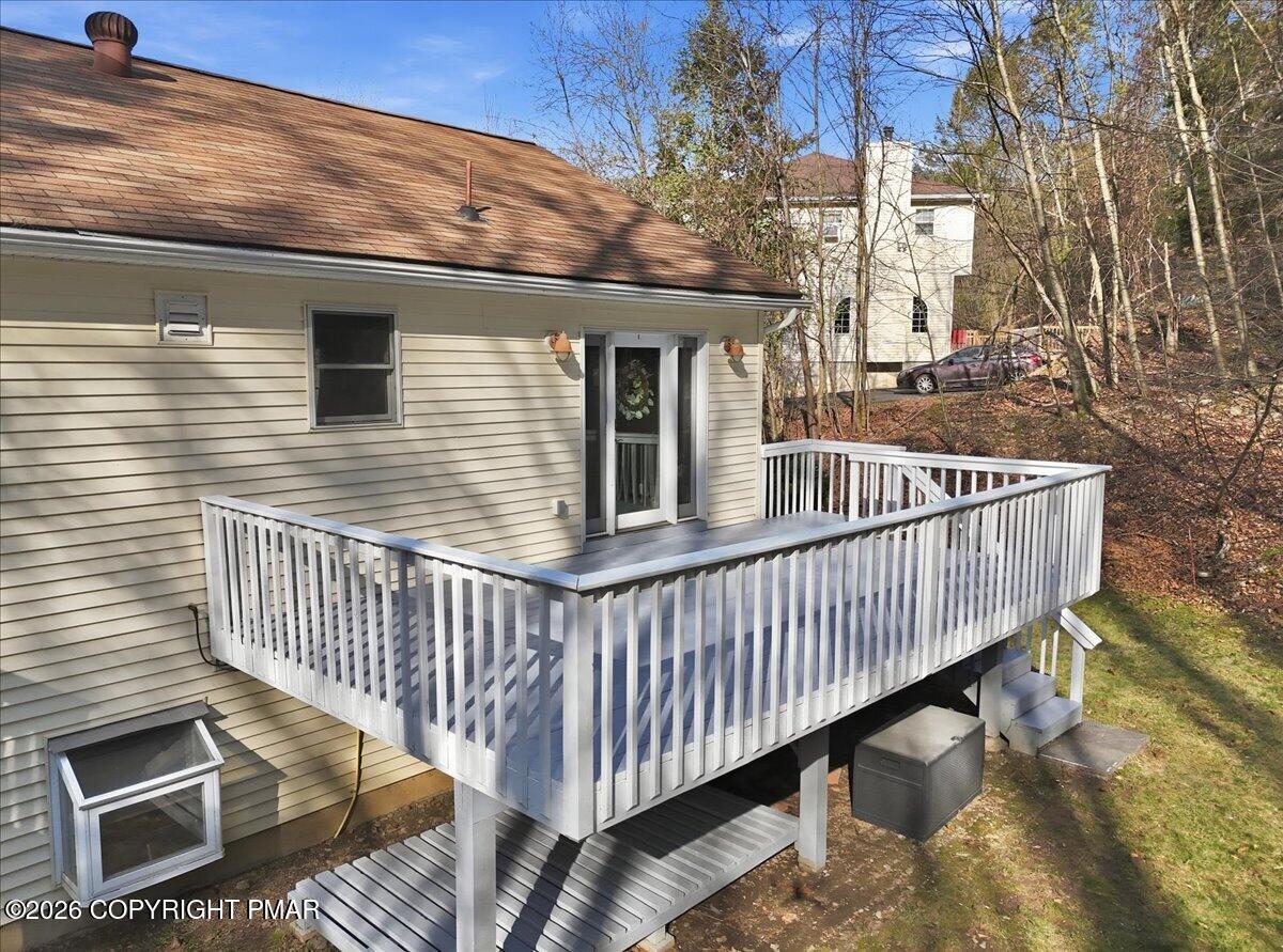 219 Highland Drive Stroudsburg, PA 18360 - Photo 74 of 93 Deck