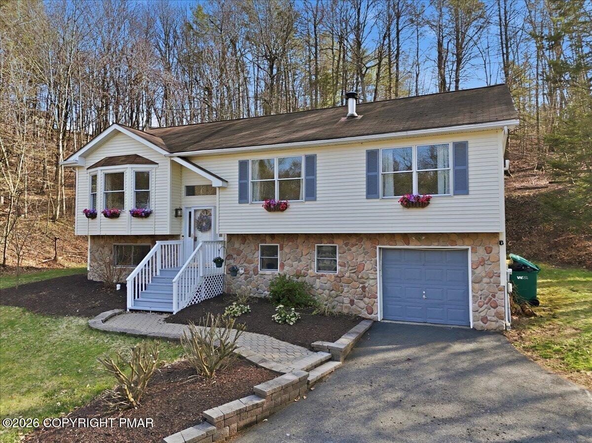 219 Highland Drive Stroudsburg, PA 18360 - Photo 10 of 93 Front Exterior