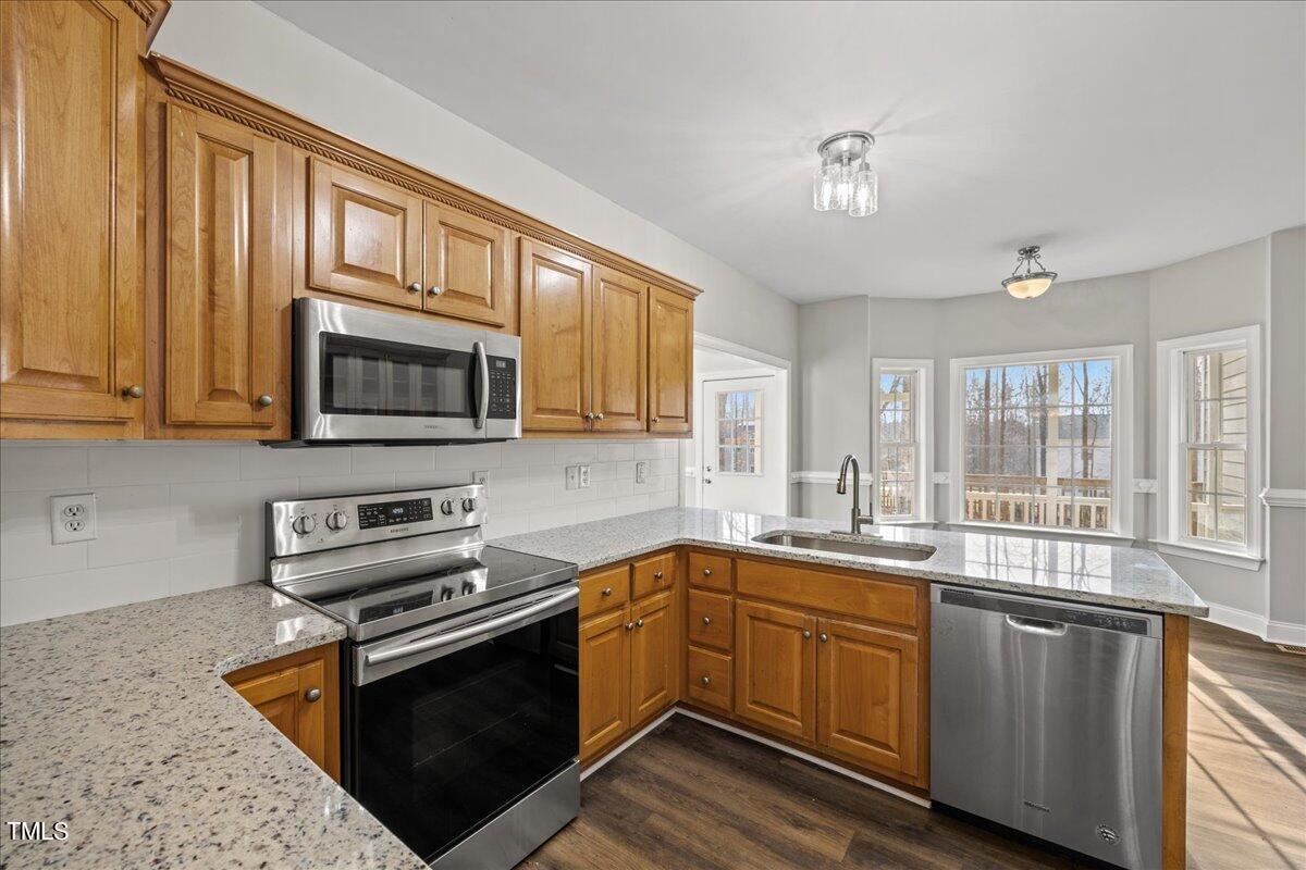 1401 Kabanek Raleigh, NC 27603 - Photo 5 of 42 07-2A1A3608