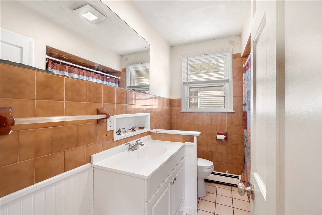 108 Rome Avenue Providence, RI 02908 - Photo 16 of 24