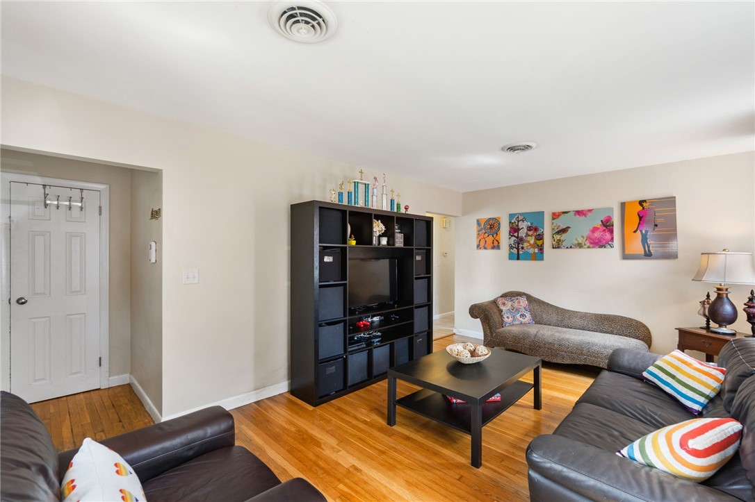 108 Rome Avenue Providence, RI 02908 - Photo 3 of 24