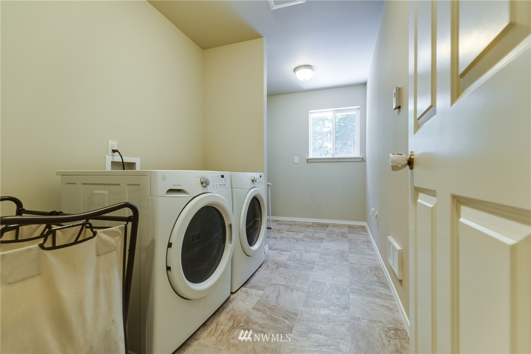 7621 Brown Road Southwest Olympia, WA 98512 - Photo 10 of 19 Gallery Image 10