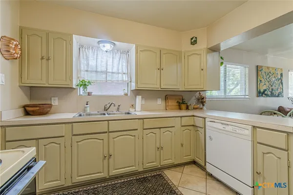 $1,450 | 324 Craddock Avenue, San Marcos, TX 78666
