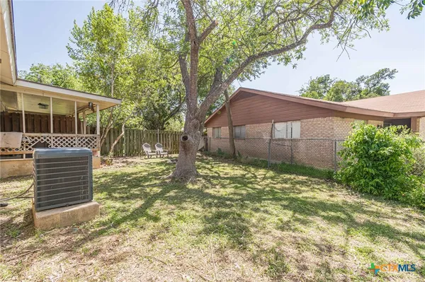 $1,450 | 324 Craddock Avenue, San Marcos, TX 78666