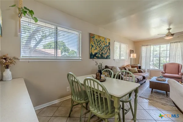 $1,450 | 324 Craddock Avenue, San Marcos, TX 78666
