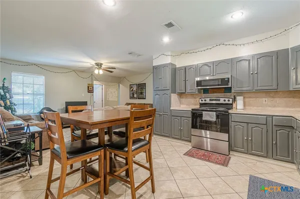 $2,500 | 133 Algarita Road, San Marcos, TX 78666