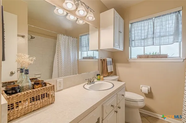$1,450 | 324 Craddock Avenue, San Marcos, TX 78666
