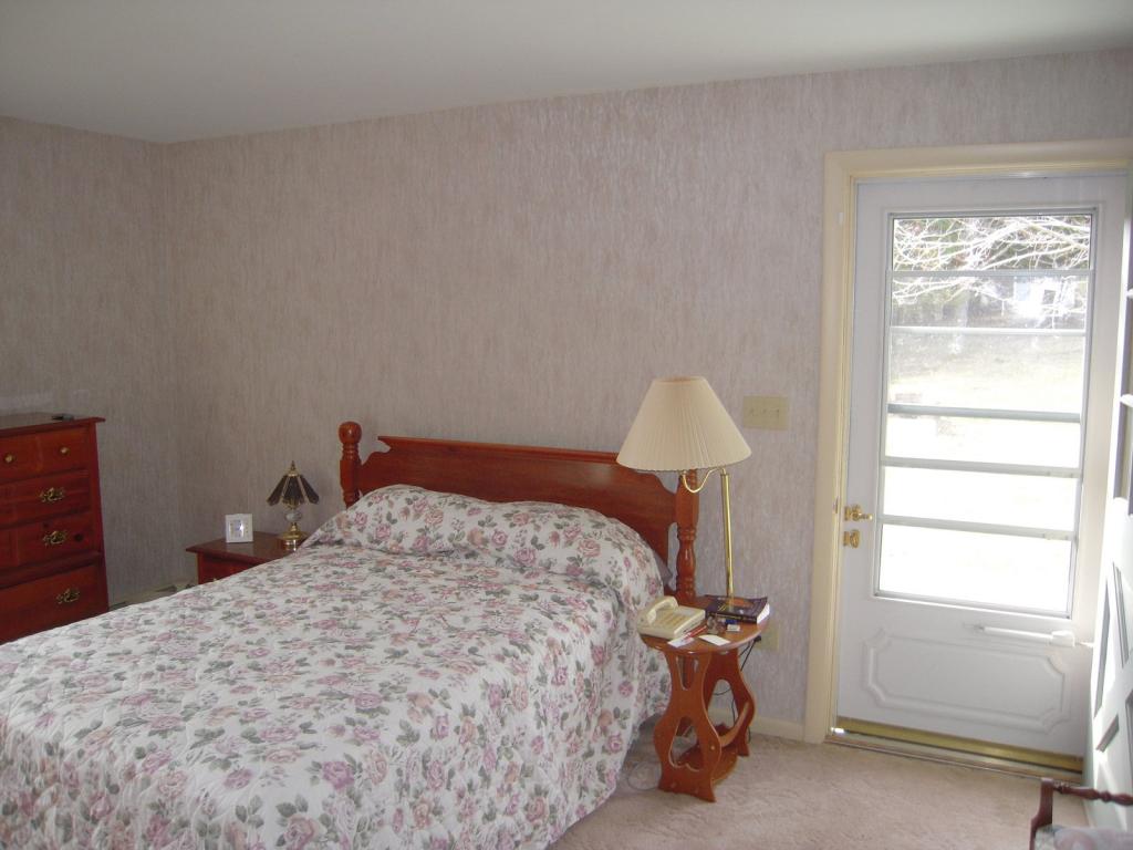 4677 East Bakersfield Road Bakersfield, VT 05450 - Photo 11 of 33