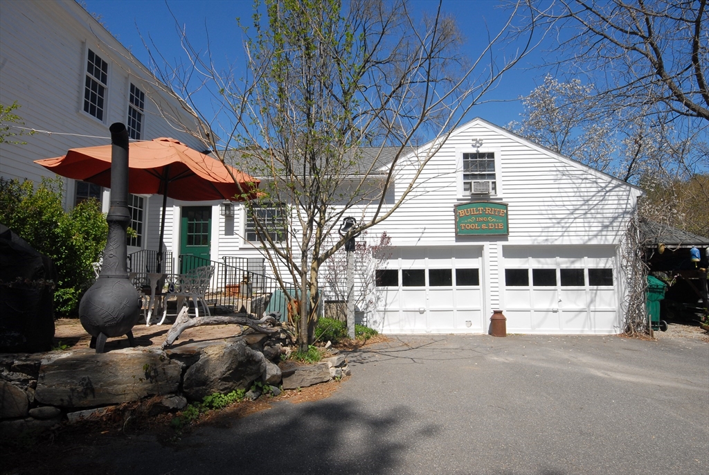 239 Stow Road Harvard, MA 01451 - Photo 4 of 35 Gallery Image 4