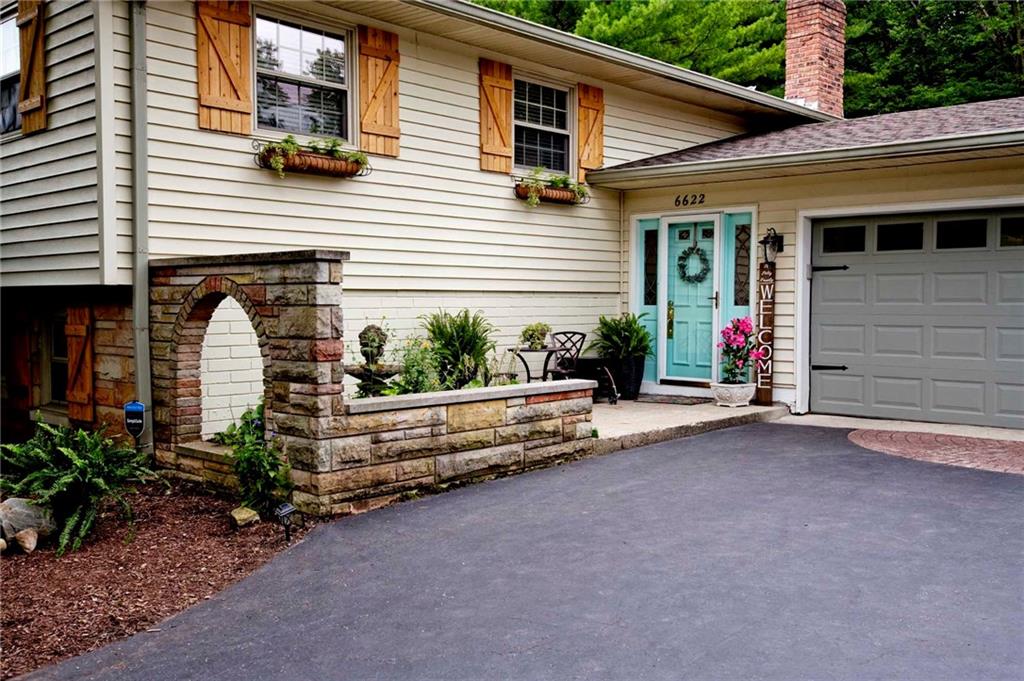 6622 Sargent Road Indianapolis, IN 46256 - Photo 3 of 46 Gallery Image 3