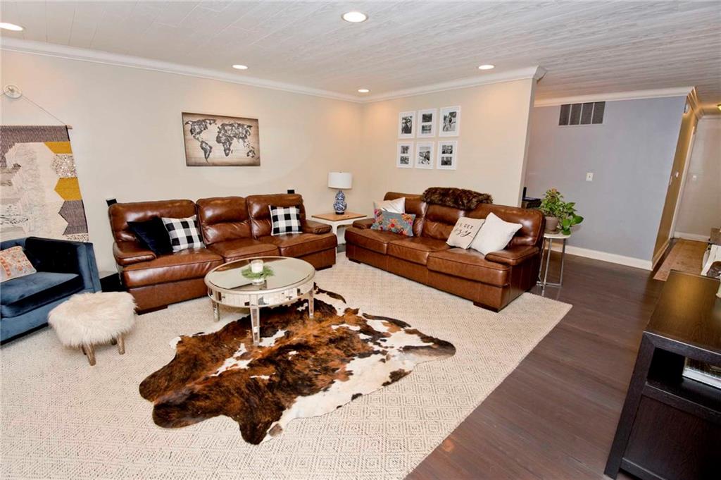 6622 Sargent Road Indianapolis, IN 46256 - Photo 10 of 46 Gallery Image 10