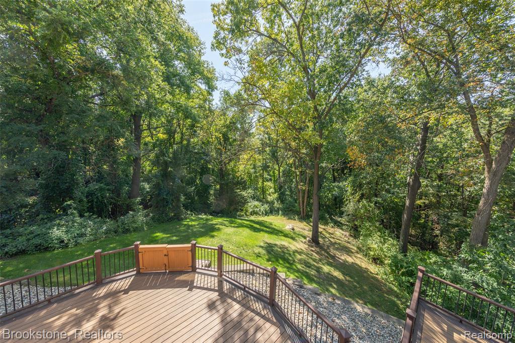 1494 Highpoint Drive Rochester, MI 48306 - Photo 8 of 75